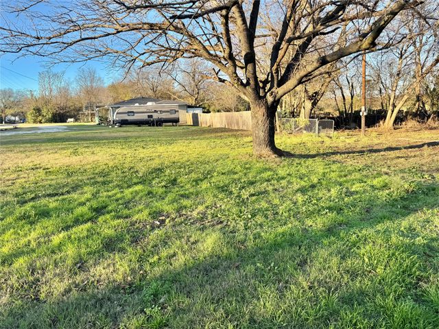 738 Cole Street, Gainesville, TX 76240