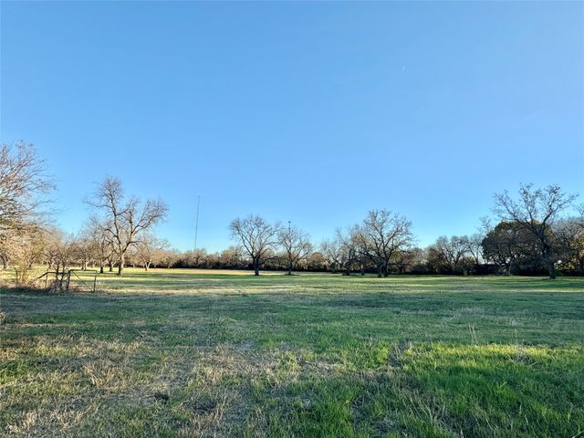 738 Cole Street, Gainesville, TX 76240