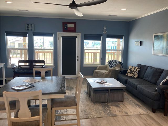 18307 Warrior Road, Galveston, TX 77554