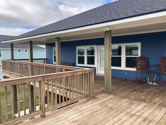 18307 Warrior Road, Galveston, TX 77554