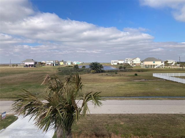 18307 Warrior Road, Galveston, TX 77554