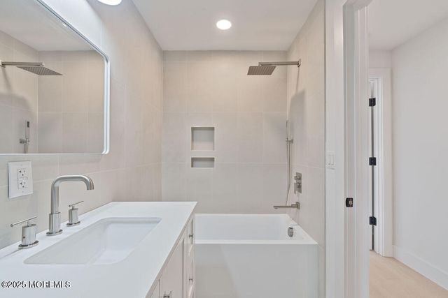 1 Railroad Avenue B6, Avon-by-the-sea, NJ 07717