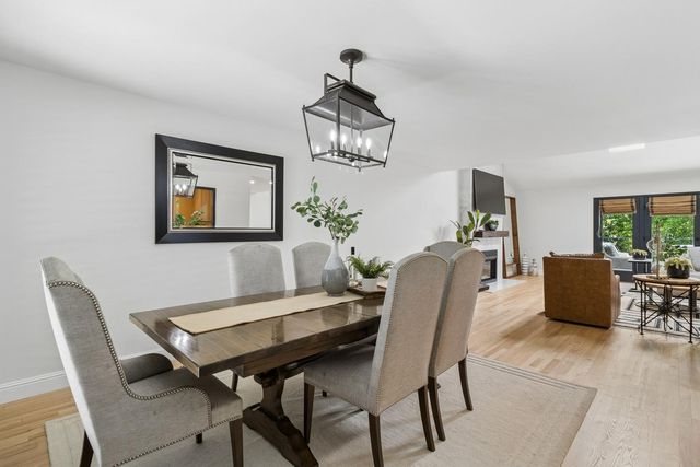 2800 Calle Vista Way, Sacramento, CA 95821
