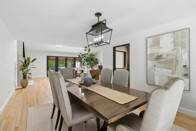 2800 Calle Vista Way, Sacramento, CA 95821