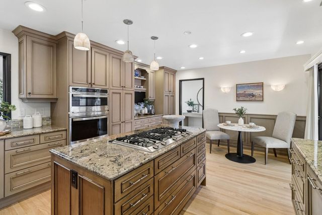2800 Calle Vista Way, Sacramento, CA 95821