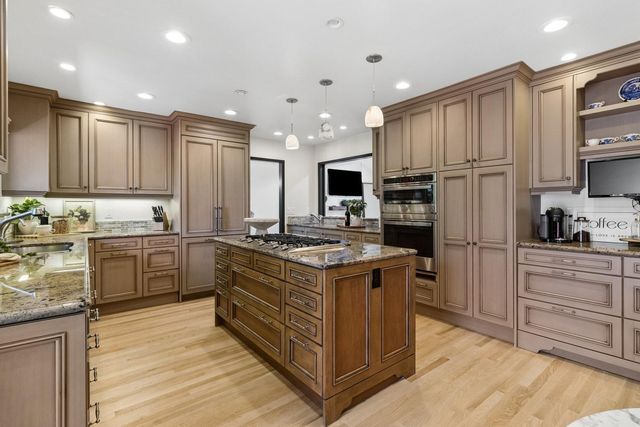 2800 Calle Vista Way, Sacramento, CA 95821