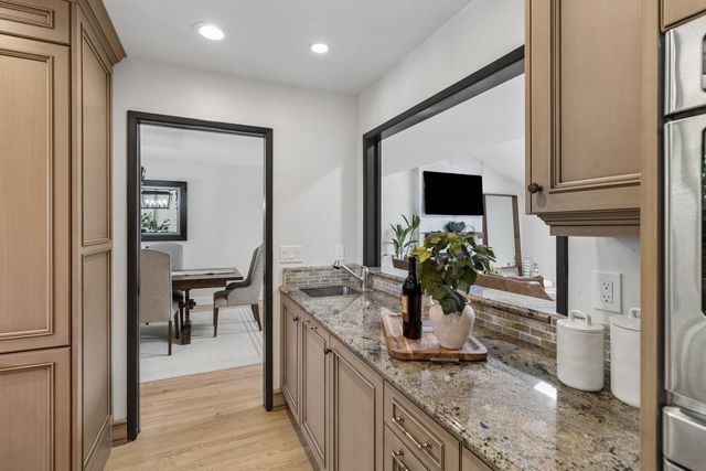 2800 Calle Vista Way, Sacramento, CA 95821