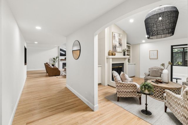 2800 Calle Vista Way, Sacramento, CA 95821