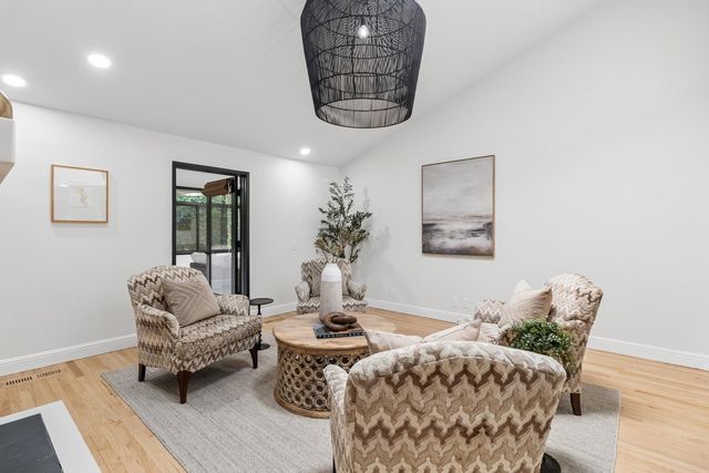 2800 Calle Vista Way, Sacramento, CA 95821