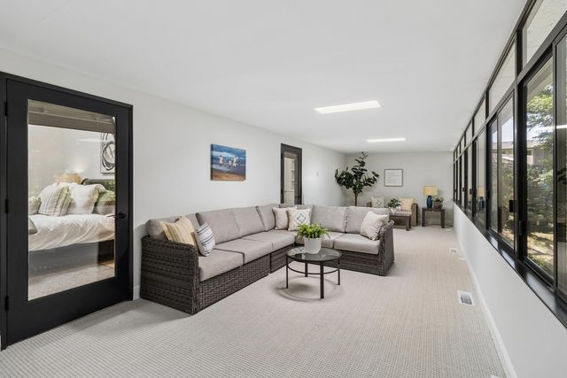 2800 Calle Vista Way, Sacramento, CA 95821