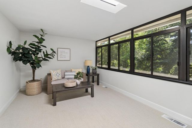 2800 Calle Vista Way, Sacramento, CA 95821