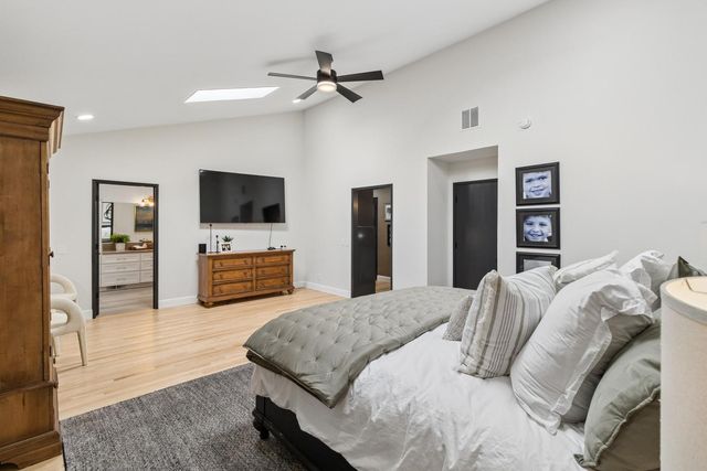 2800 Calle Vista Way, Sacramento, CA 95821