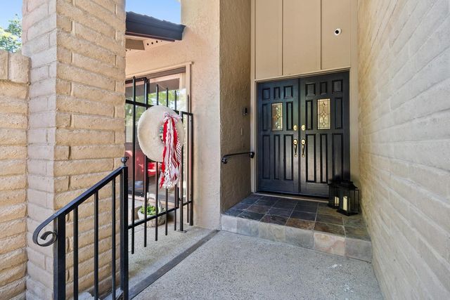 2800 Calle Vista Way, Sacramento, CA 95821