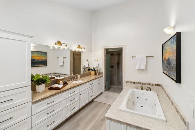 2800 Calle Vista Way, Sacramento, CA 95821