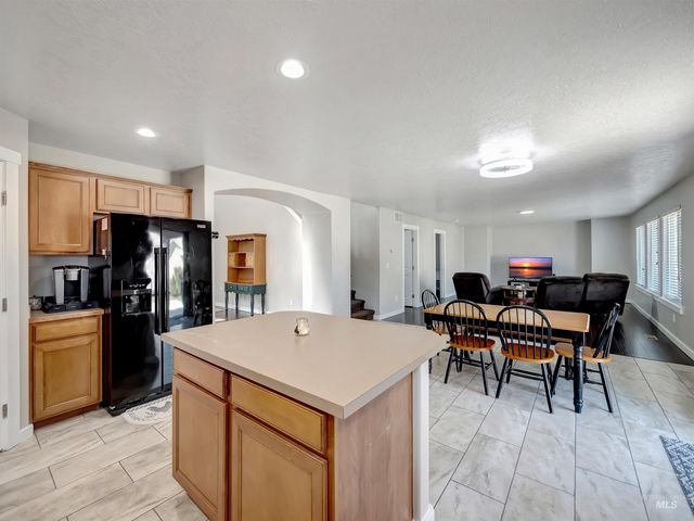 3676 S Ascaino Ave, Meridian, ID 83642