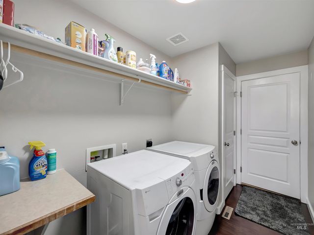 3676 S Ascaino Ave, Meridian, ID 83642