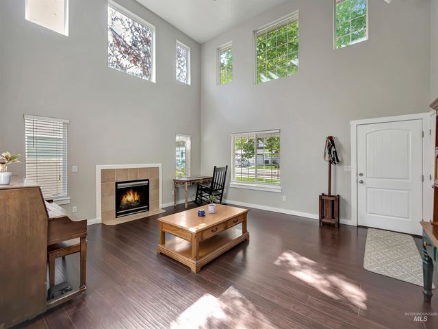 3676 S Ascaino Ave, Meridian, ID 83642