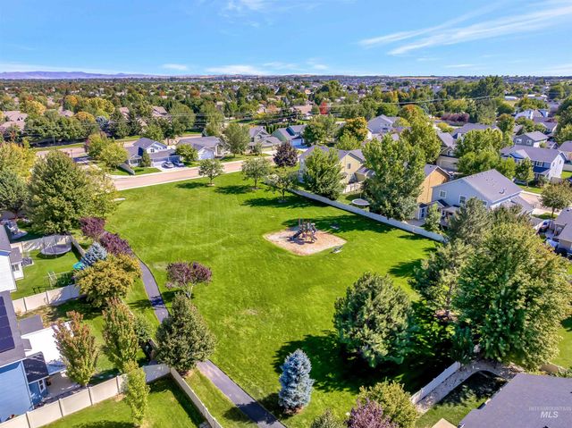 3676 S Ascaino Ave, Meridian, ID 83642