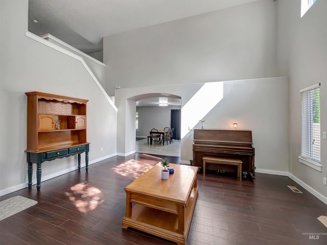 3676 S Ascaino Ave, Meridian, ID 83642
