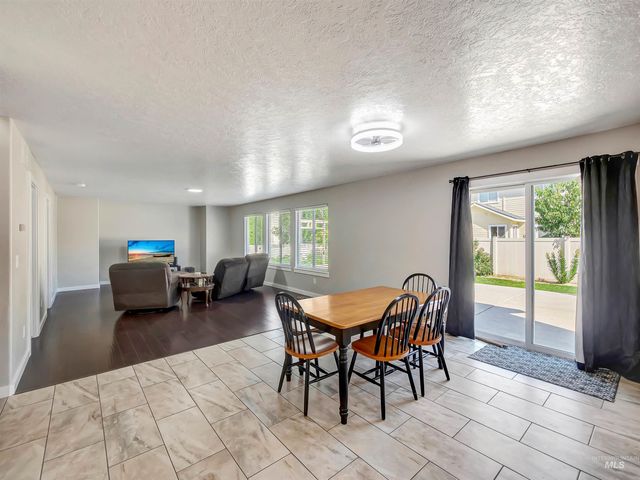 3676 S Ascaino Ave, Meridian, ID 83642
