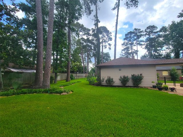 549 Stephen F Austin Drive, Conroe, TX 77302