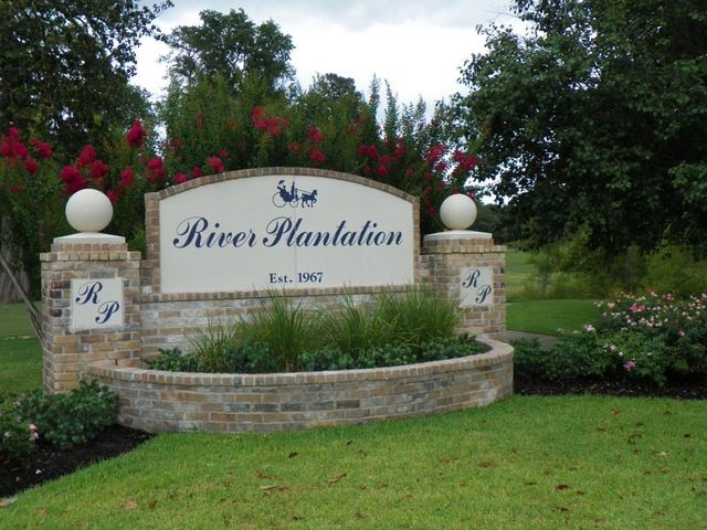 549 Stephen F Austin Drive, Conroe, TX 77302