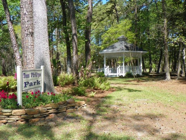 549 Stephen F Austin Drive, Conroe, TX 77302