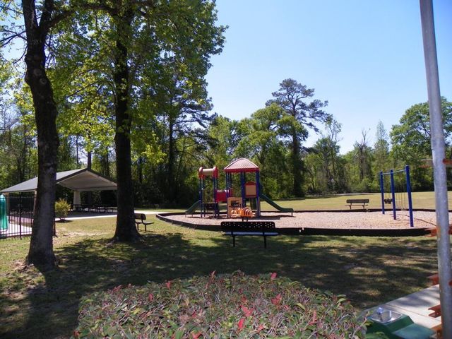 549 Stephen F Austin Drive, Conroe, TX 77302