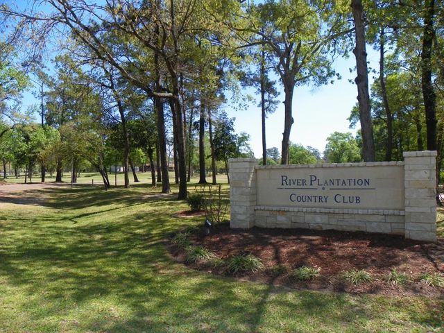 549 Stephen F Austin Drive, Conroe, TX 77302
