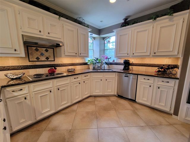 549 Stephen F Austin Drive, Conroe, TX 77302