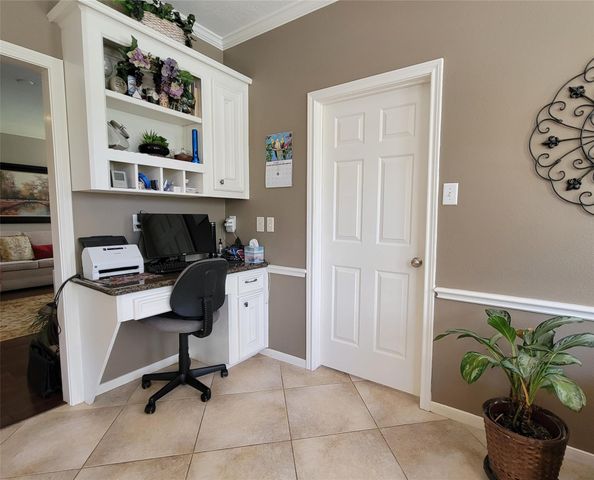 549 Stephen F Austin Drive, Conroe, TX 77302