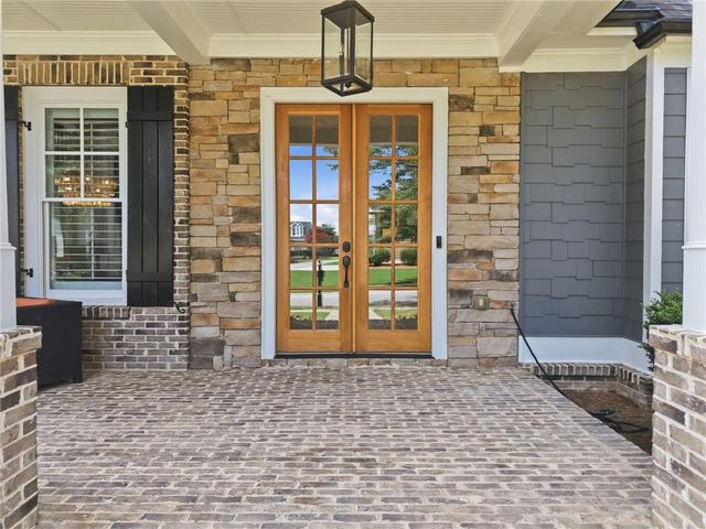 5451 Autumn Flame Drive, Braselton, GA 30517