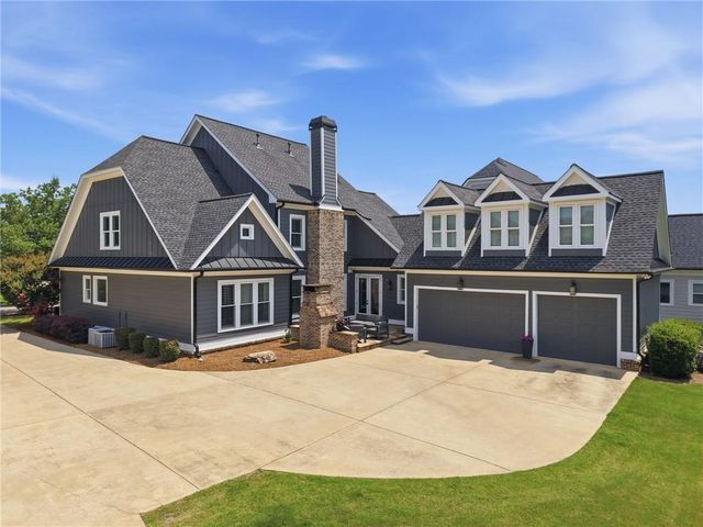 5451 Autumn Flame Drive, Braselton, GA 30517