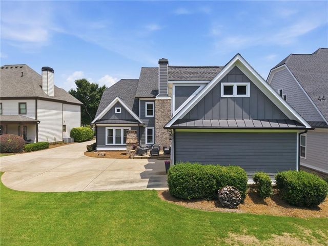 5451 Autumn Flame Drive, Braselton, GA 30517