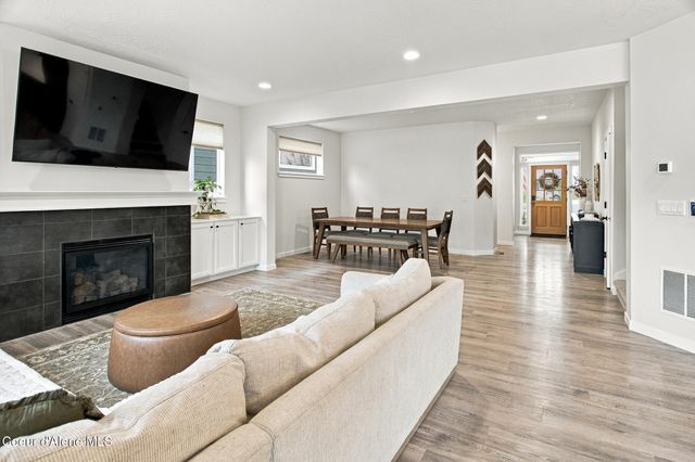2035 W Moselle Dr, Coeur D'alene, ID 83815