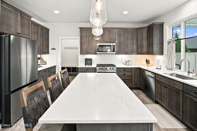 2035 W Moselle Dr, Coeur D'alene, ID 83815