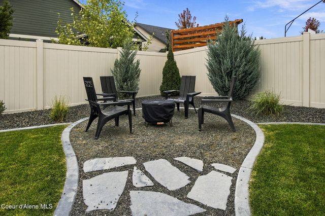 2035 W Moselle Dr, Coeur D'alene, ID 83815