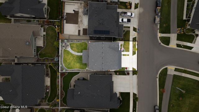 2035 W Moselle Dr, Coeur D'alene, ID 83815
