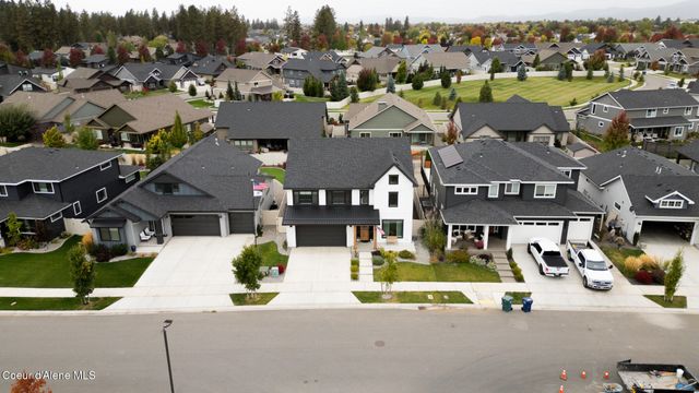 2035 W Moselle Dr, Coeur D'alene, ID 83815