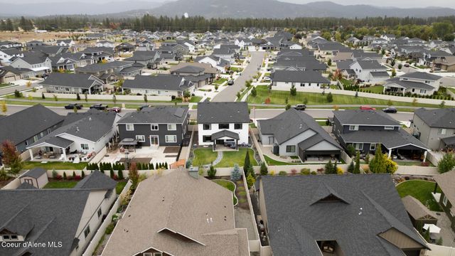 2035 W Moselle Dr, Coeur D'alene, ID 83815