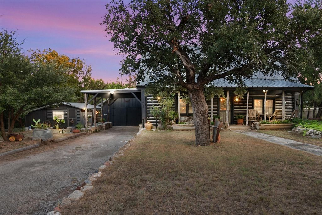 1603 Anaconda Trail, Granbury, TX 76048