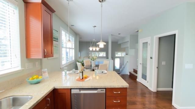 1720 Ocean Street, Santa Cruz, CA 95060
