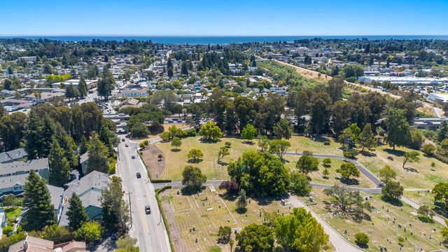 1720 Ocean Street, Santa Cruz, CA 95060