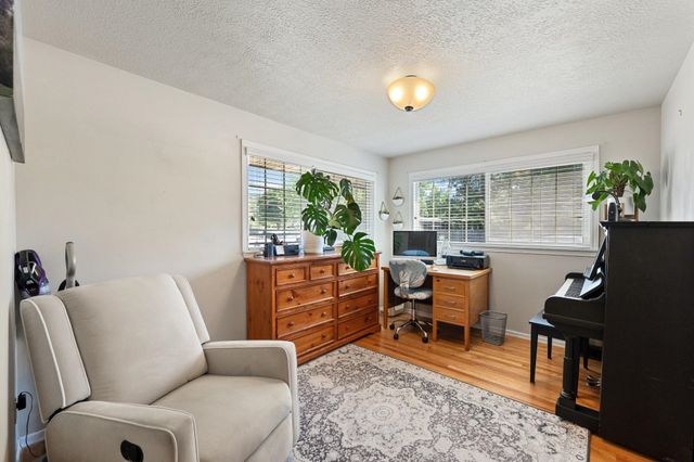 6815 N Fleming St, Spokane, WA 99208
