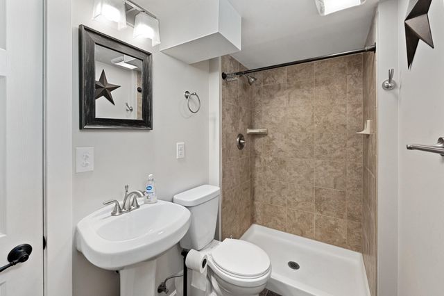 6815 N Fleming St, Spokane, WA 99208