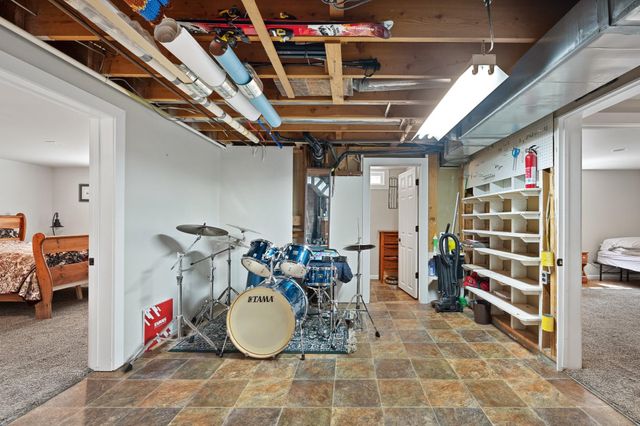 6815 N Fleming St, Spokane, WA 99208