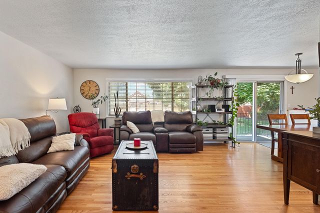 6815 N Fleming St, Spokane, WA 99208