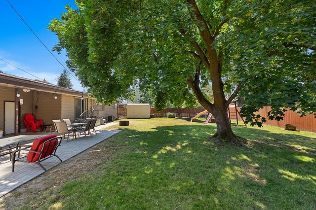 6815 N Fleming St, Spokane, WA 99208