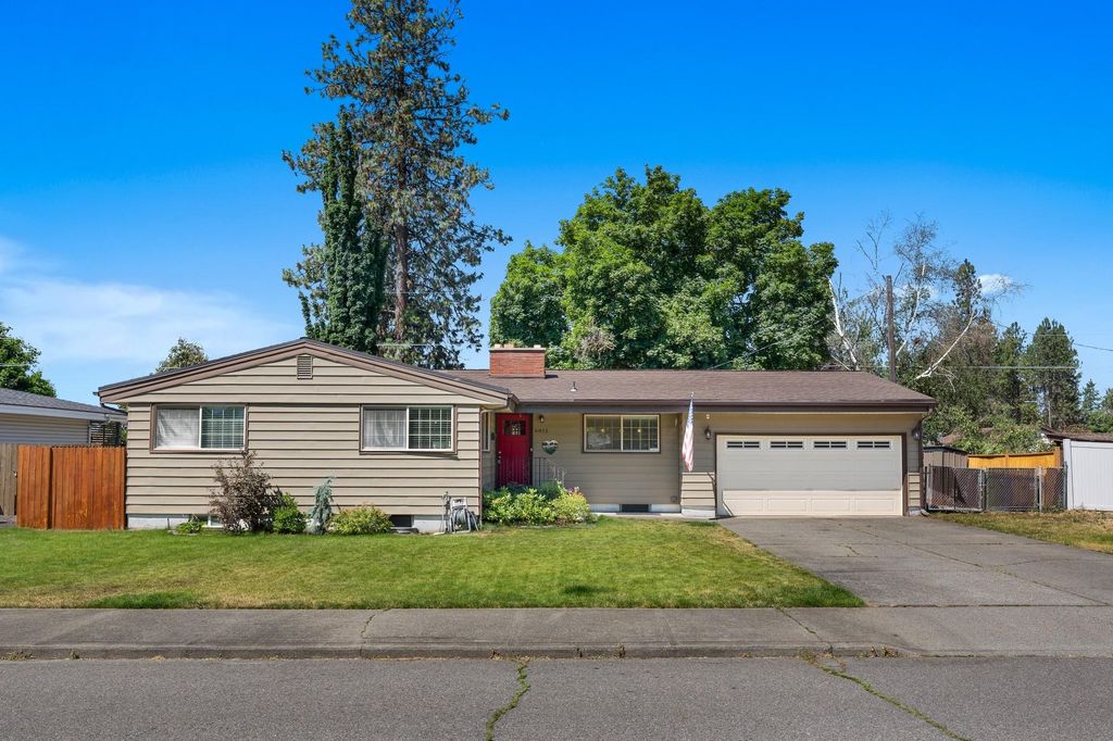 6815 N Fleming St, Spokane, WA 99208