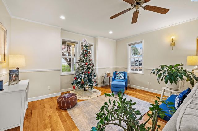 6102 W 20th Avenue, Kennewick, WA 99337